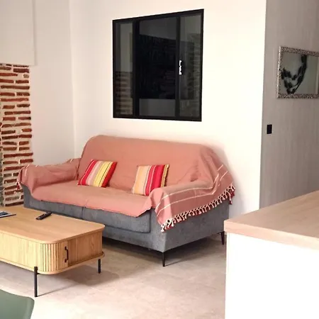 Lägenhet Spacieux T2 A Deux Pas De La *